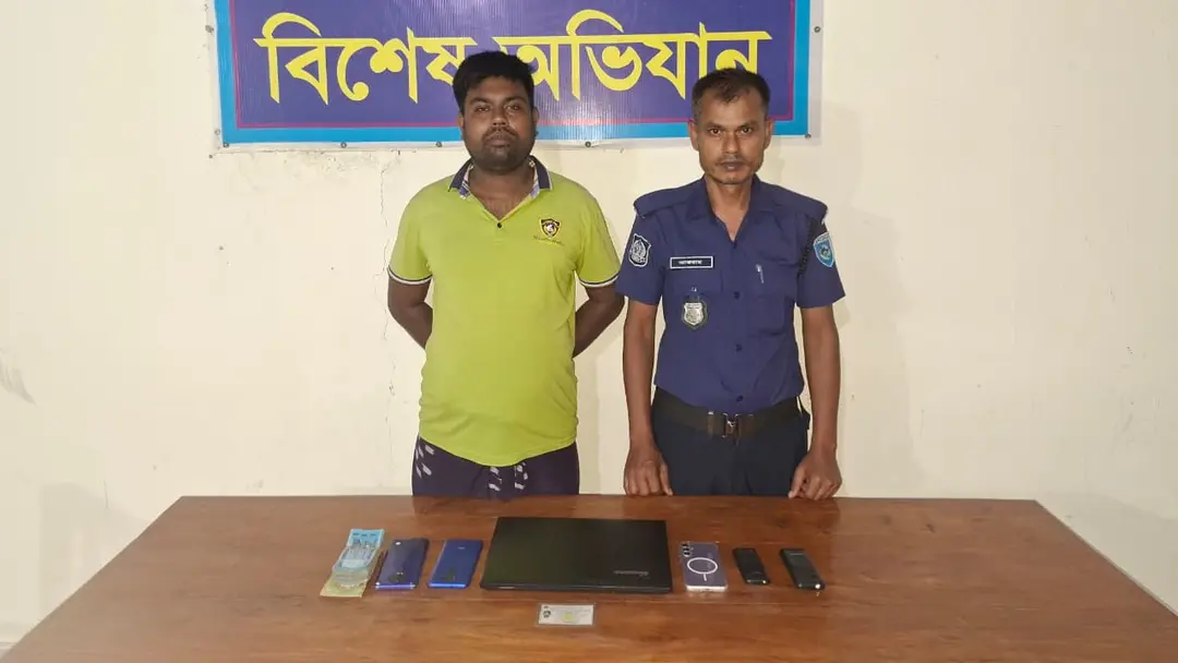 বিকাশ ও নগদ ব্যবসার আড়ালে অনলাইন ক্যাসিনো, জুয়ারি আটক